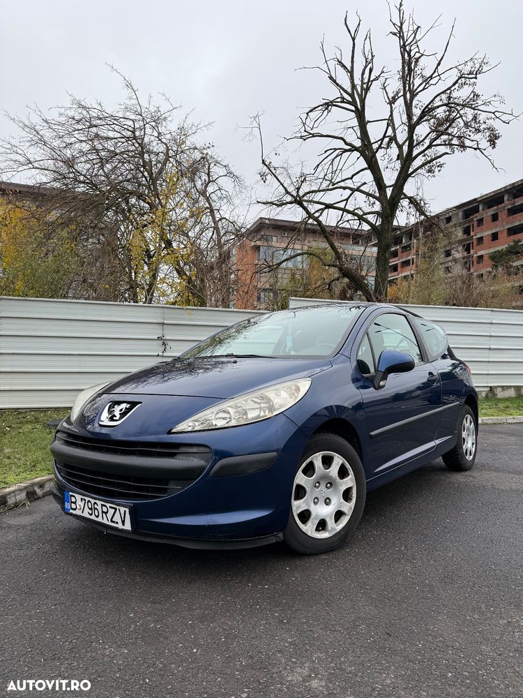 Peugeot 207 - 1