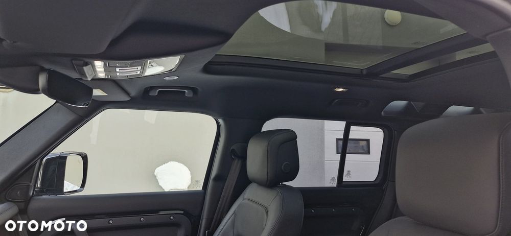 Land Rover Defender 3.0 D250 mHEV X-Dynamic HSE - 7