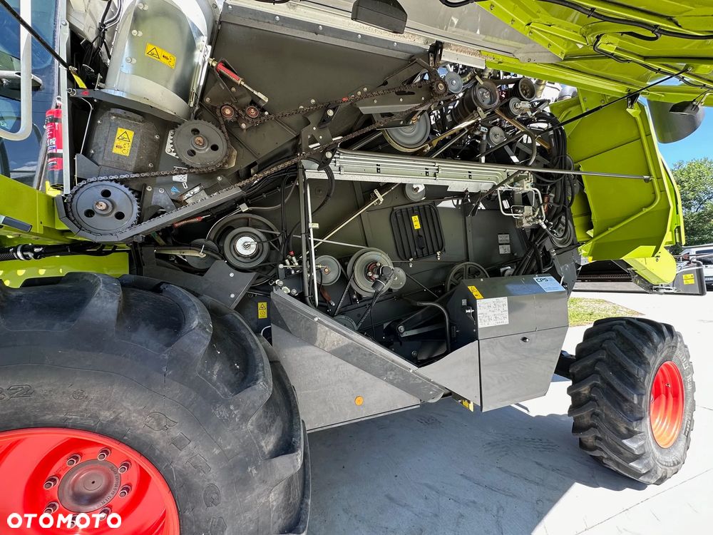 Claas TUCANO 320 - 4