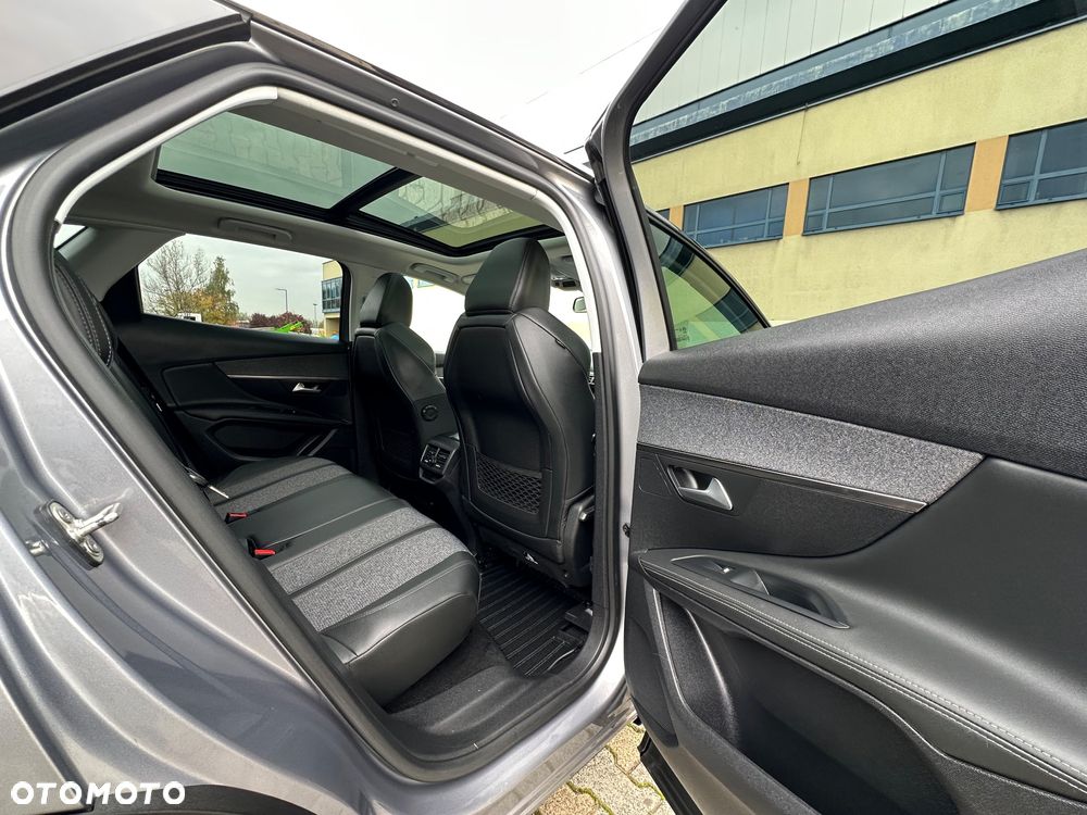 Peugeot 3008 BlueHDi 130 Stop & Start EAT8 Allure - 23