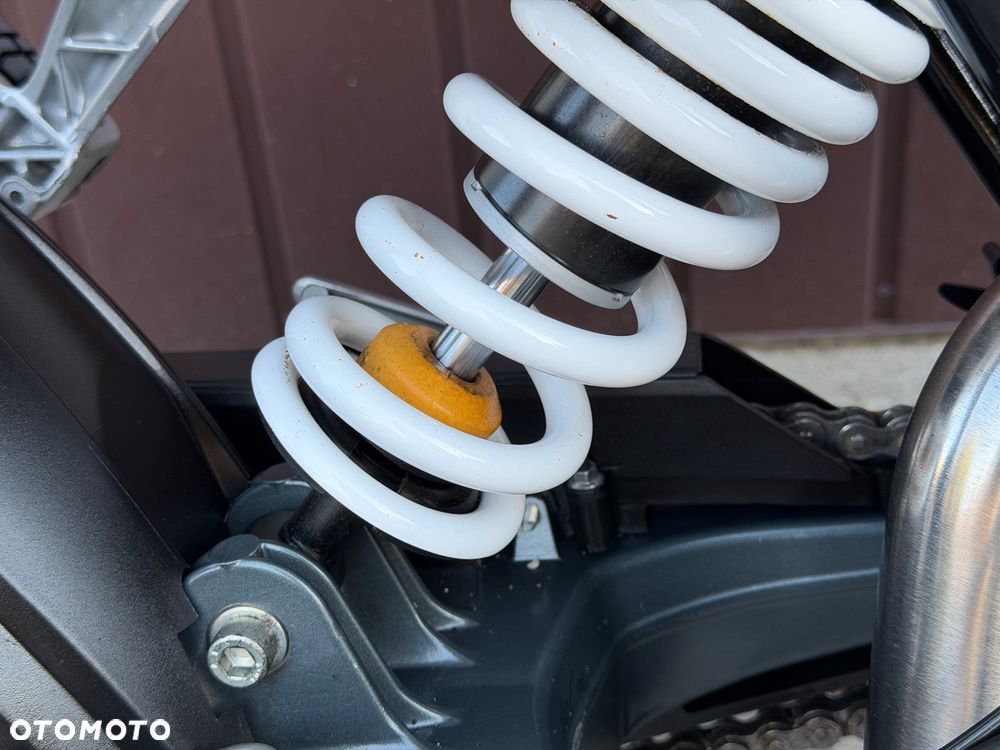 KTM Duke 125 - 33