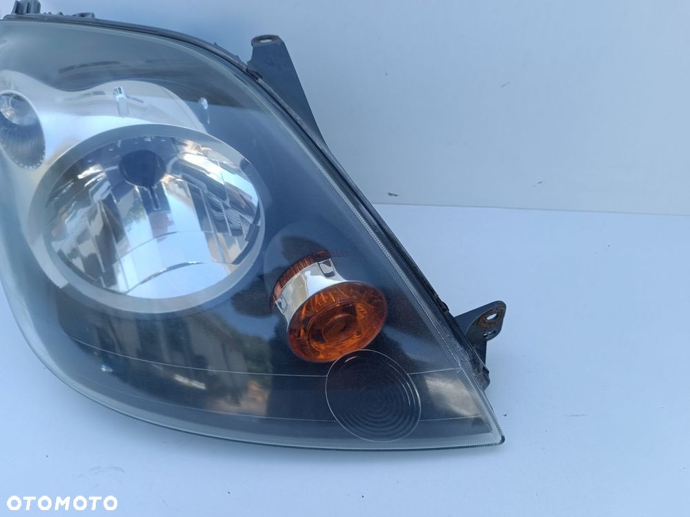 FORD FIESTA MK6 LAMPA PRAWA PRZÓD PRZEDNIA EU  6S61-13W029-AE - 4