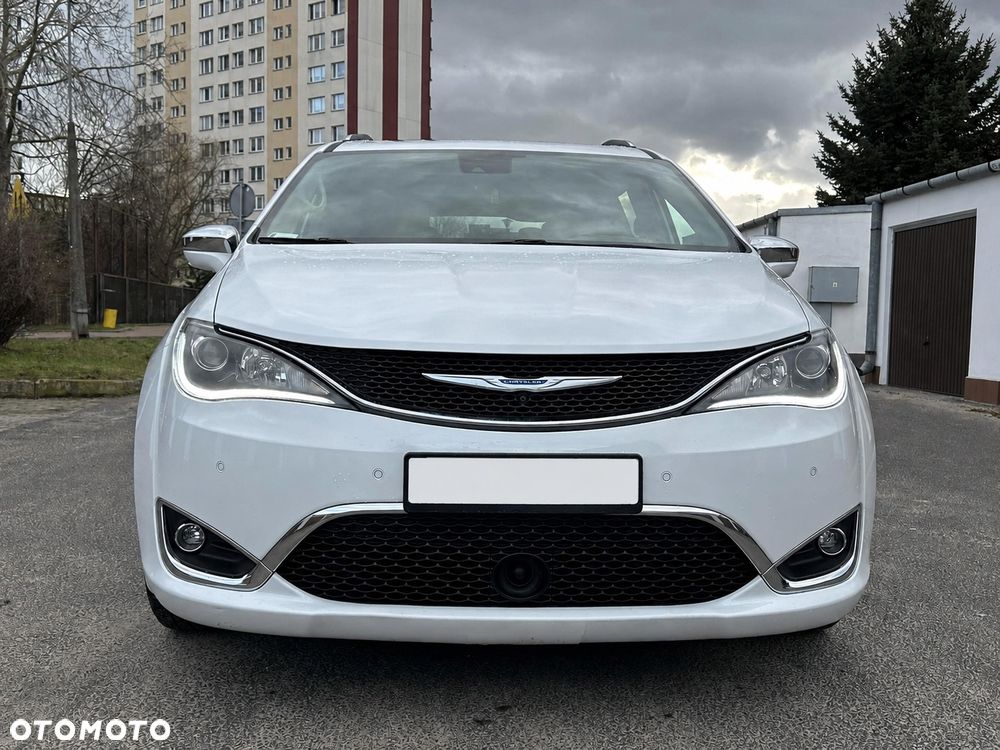 Chrysler Pacifica - 5