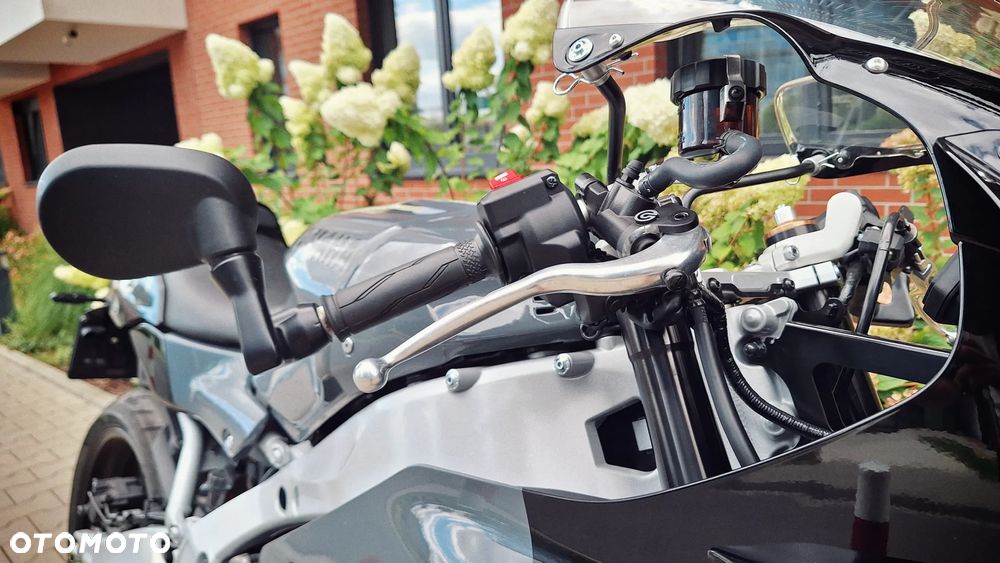 Yamaha XSR - 5