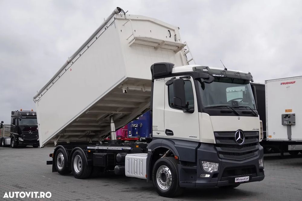 Mercedes-Benz ACTROS / 2545 / 6x2 / CAMION BASCULANTE 32 mc / OBLUTOR pentru cereale / CAPACITATE DE ÎNCĂRCARE: 15.000 KG / DIRECȚIE + AXIE ELEVABILĂ / EURO 6 - 4