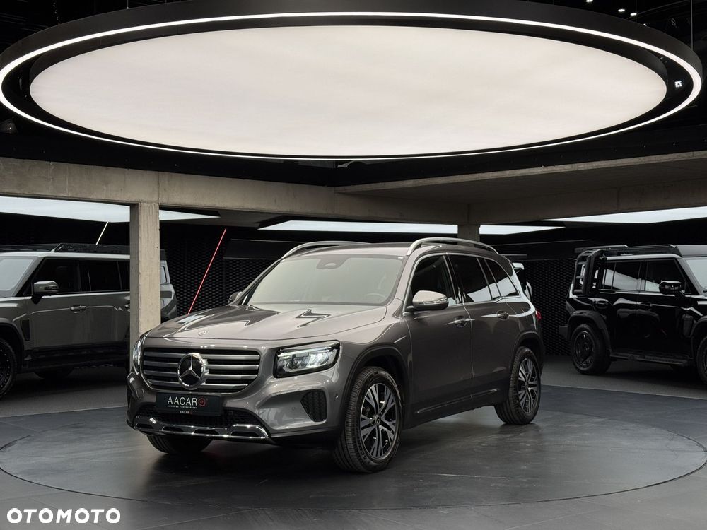 Mercedes-Benz GLB 2023