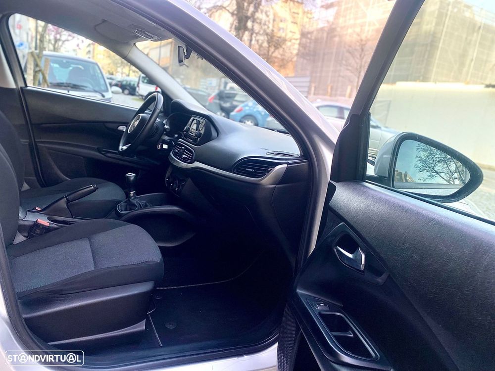 Fiat Tipo 1.3 M-Jet Easy - 24