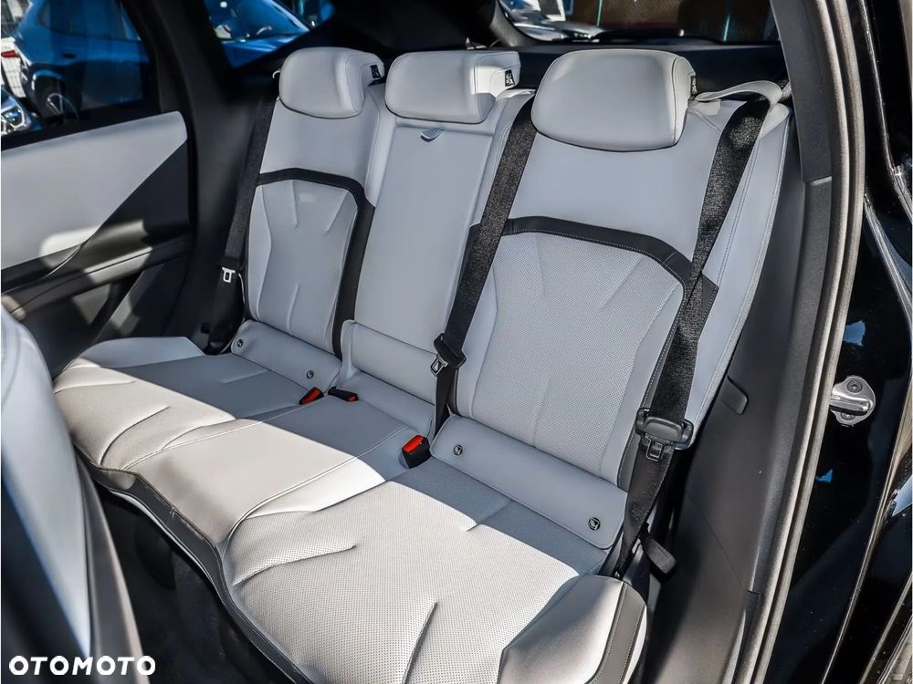 BMW iX3 - 15