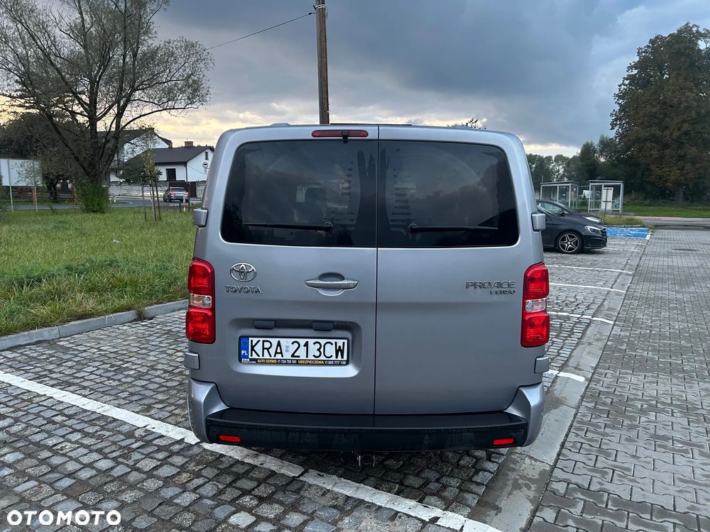 Toyota ProAce Kombi 2.0 D-4D Long 2,8t - 5