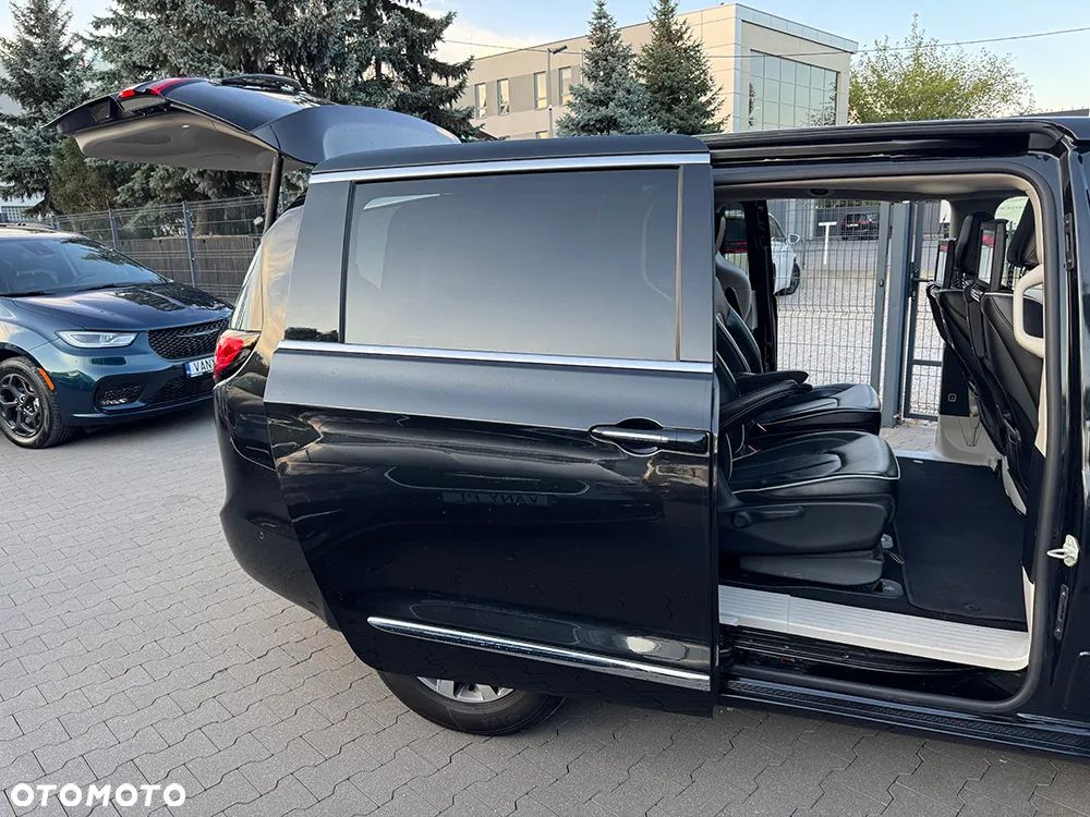 Chrysler Pacifica - 14