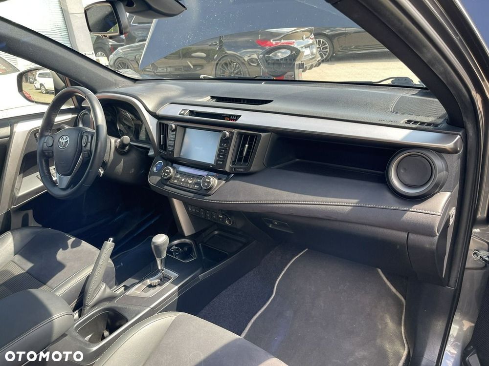 Toyota RAV4 - 10