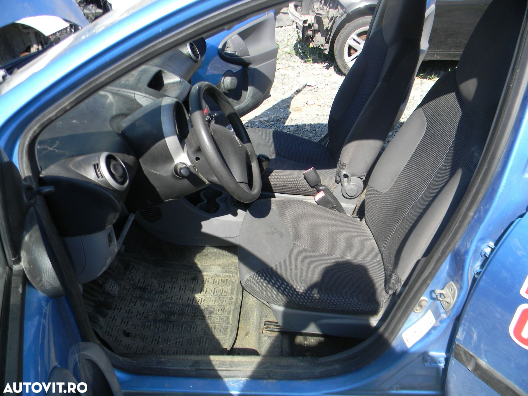 Dezmembrari  Peugeot 107  2005  > 0000 1.0 Benzina - 4