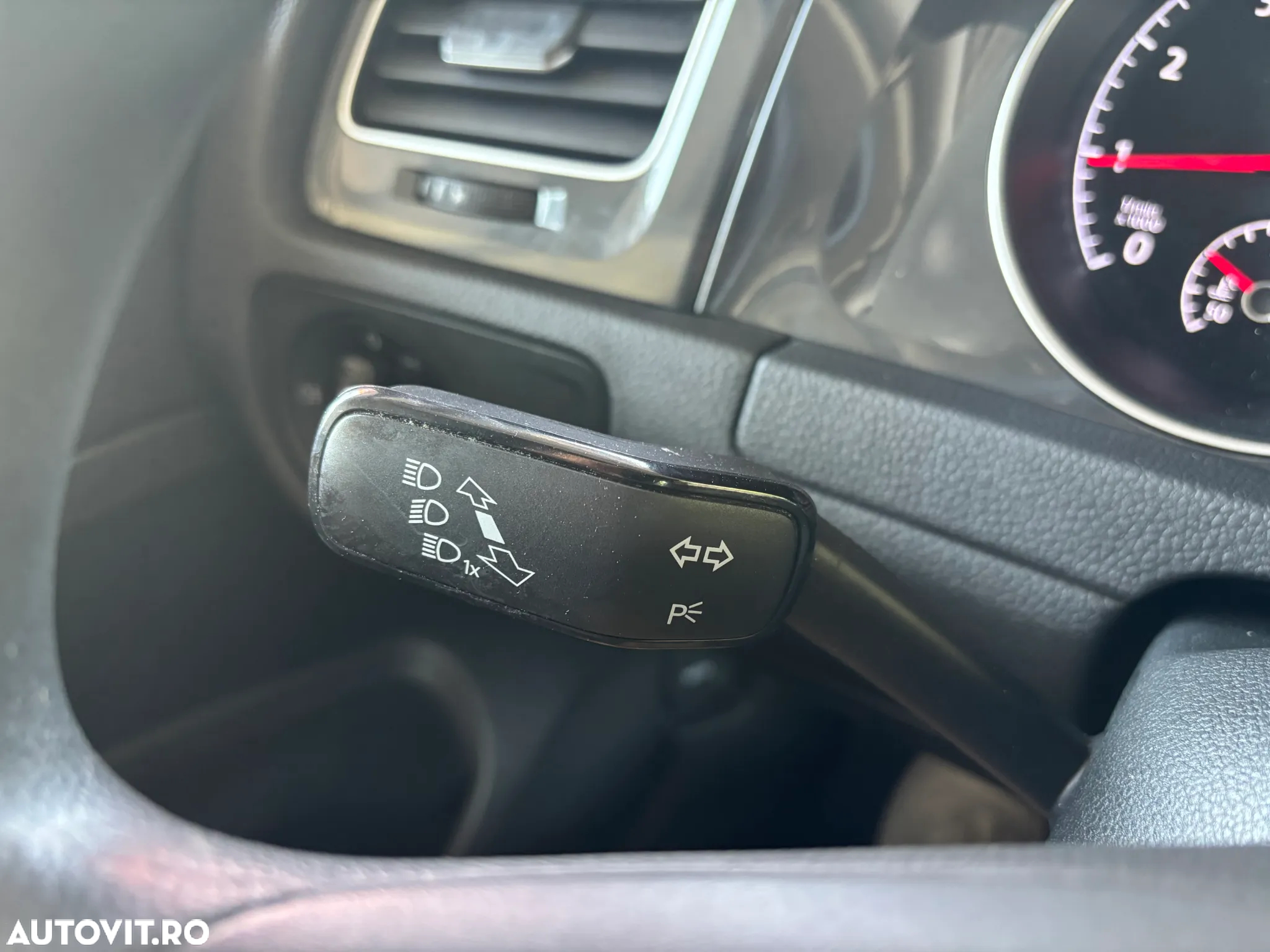 Volkswagen Golf 1.0 TSI Comfortline - 23