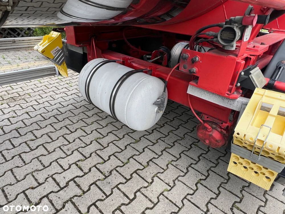 Kassbohrer STS 32 - 13