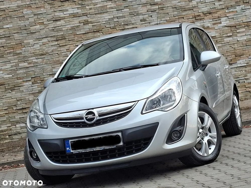 Opel Corsa 1.4 16V 150 Jahre - 15