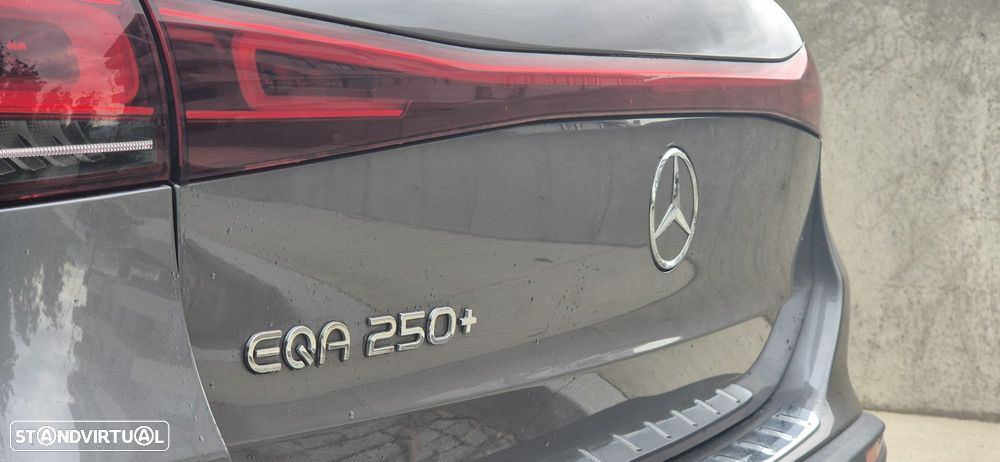 Mercedes-Benz EQA 250+ Electric Art - 9