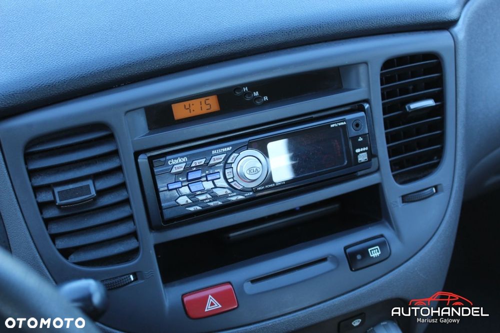 Kia Rio - 11