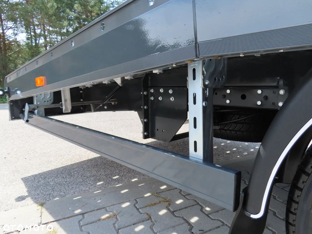 Iveco DAILY 35S18 3.0 HPI 180 KM POWER Hi-Matic AUTOMAT JEGGER Laweta POMOC DROGOWA Przewóz Pojazdów AUTOLAWETA 5100 mm Dł. Platformy DMC 3500 Kg Rozstaw Osi 4100 mm WZMACNIANE Zawieszenie Adaptacyjne Pneumatyczne Tylna Kabina Sypialniana LAMAX FULL LED Pełna Opcja Wyposażenia STAN JAK NOWY OKAZJA DOSTEPNA I GOTOWA - 19