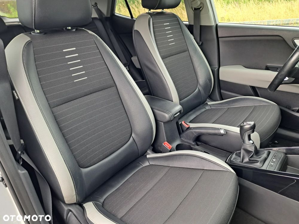 Kia Stonic 1.0 T-GDI MHEV L Business Line - 28