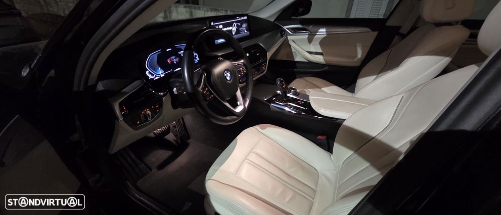 BMW 530 e - 11