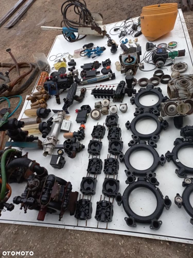 Części do opryskiwacza CARUELLE ARCA OLIMPIA  250 kolektor tłoczny,tłoczący pompy,750420,elektrozawór.rozdzielacz, pompa,obudowa,reduktor,zawór,odstojnik.ANNOVI REVERBERI AR MEDIA,HARDI - 3