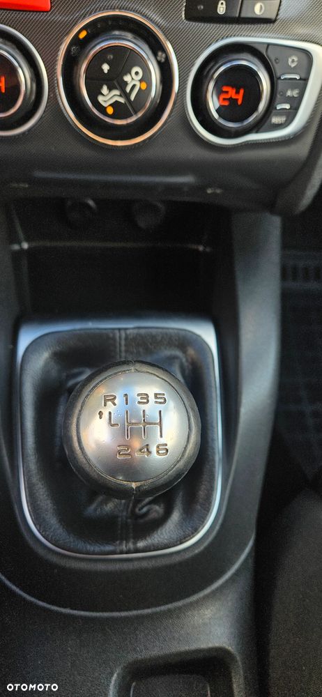 Citroën C4 HDi 115 Exclusive - 24