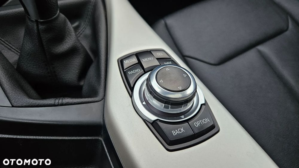 BMW Seria 1 116d EfficientDynamics Edition Sport Line - 20
