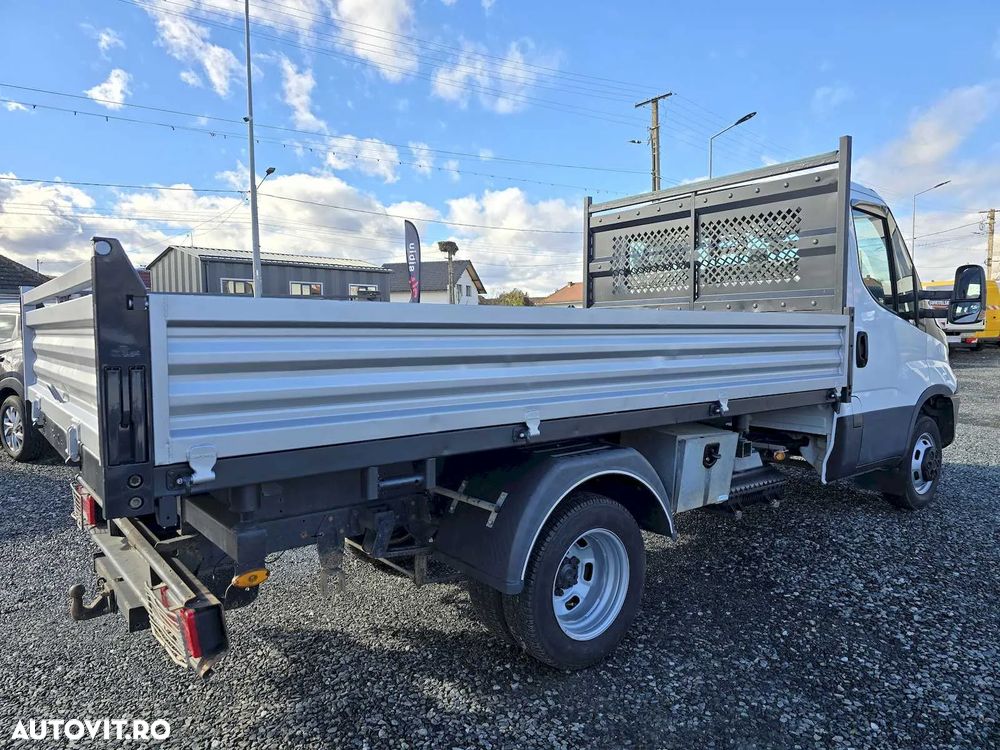 Iveco Daily 3000 cmc benaCantoni 3.2 m,basculabila 3 parti pe cutia viteze,diferential blocabil punte spate. 2018. - 8