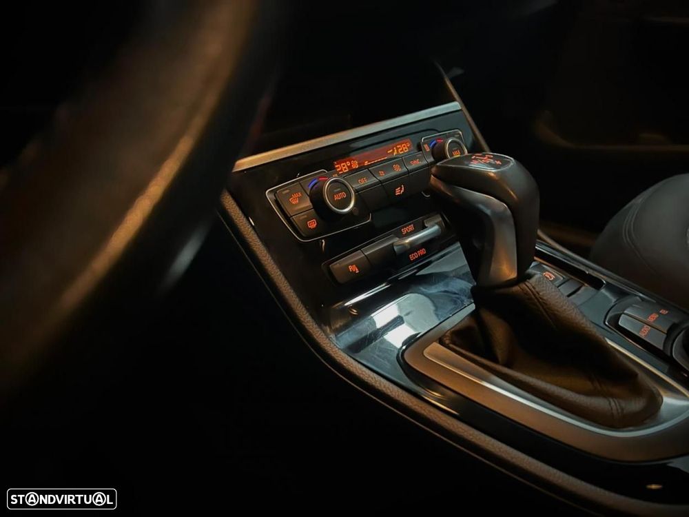 BMW 216 Active Tourer d Advantage Auto - 19