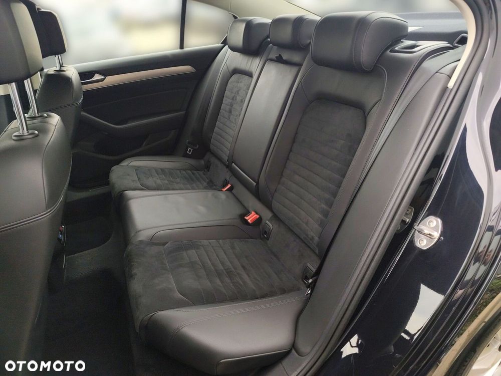 Volkswagen Passat - 13