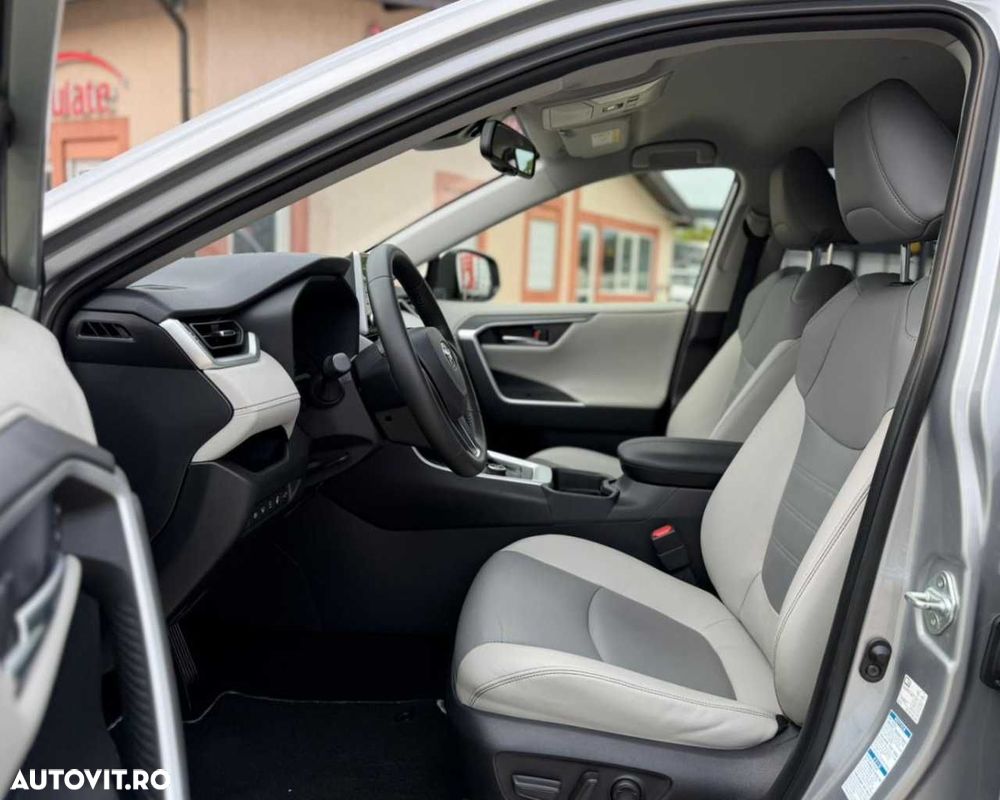 Toyota RAV4 - 18