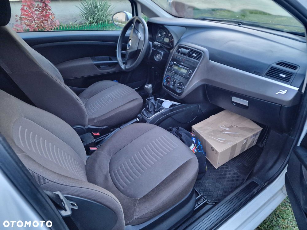 Fiat Grande Punto - 7