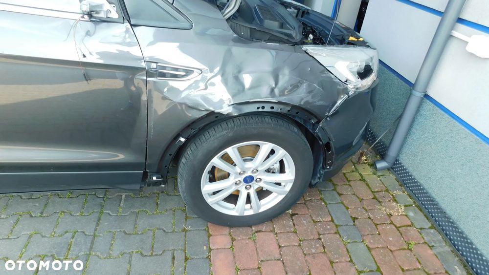 Ford Kuga 2.0 TDCi 4x2 Trend - 18