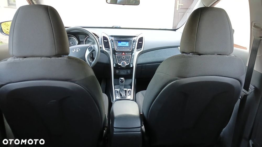 Hyundai i30 1.6 Comfort - 21