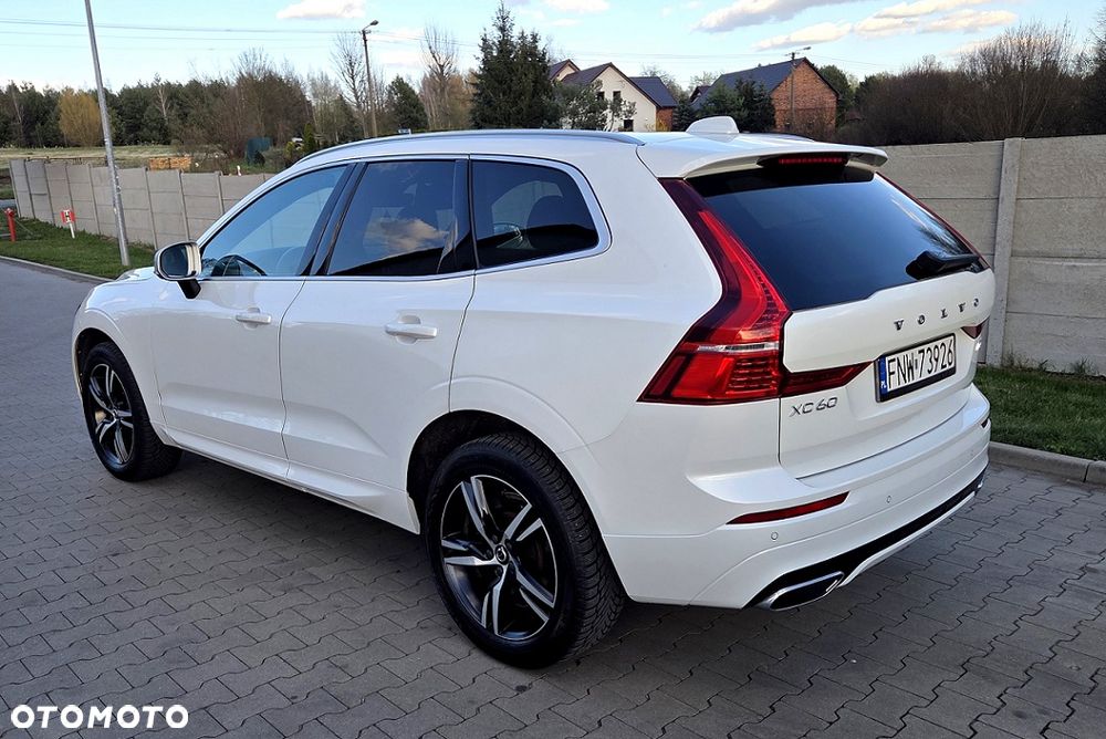 Volvo XC 60 D4 AWD R-Design - 4