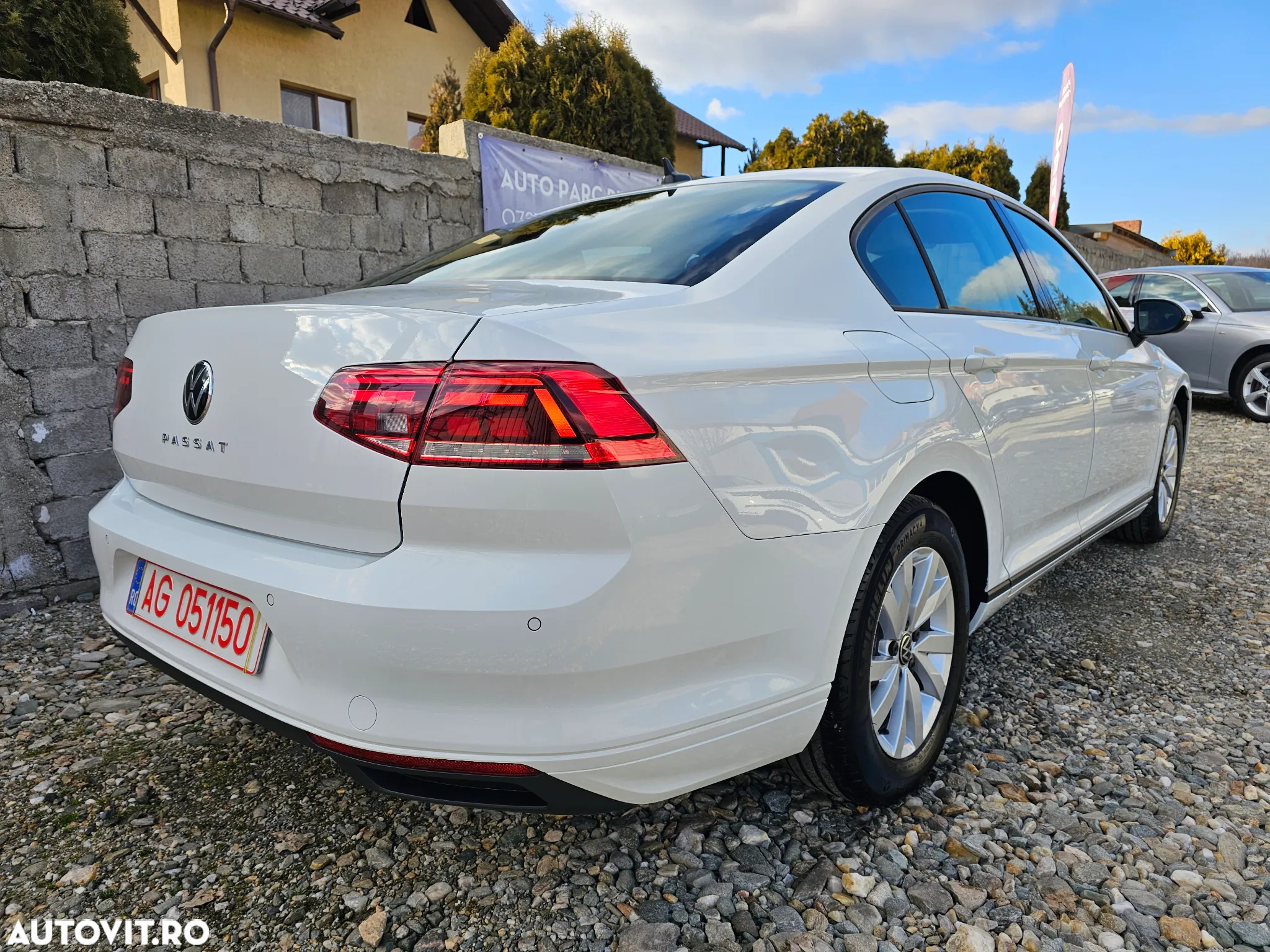 Volkswagen Passat 2.0 TDI SCR DSG - 5