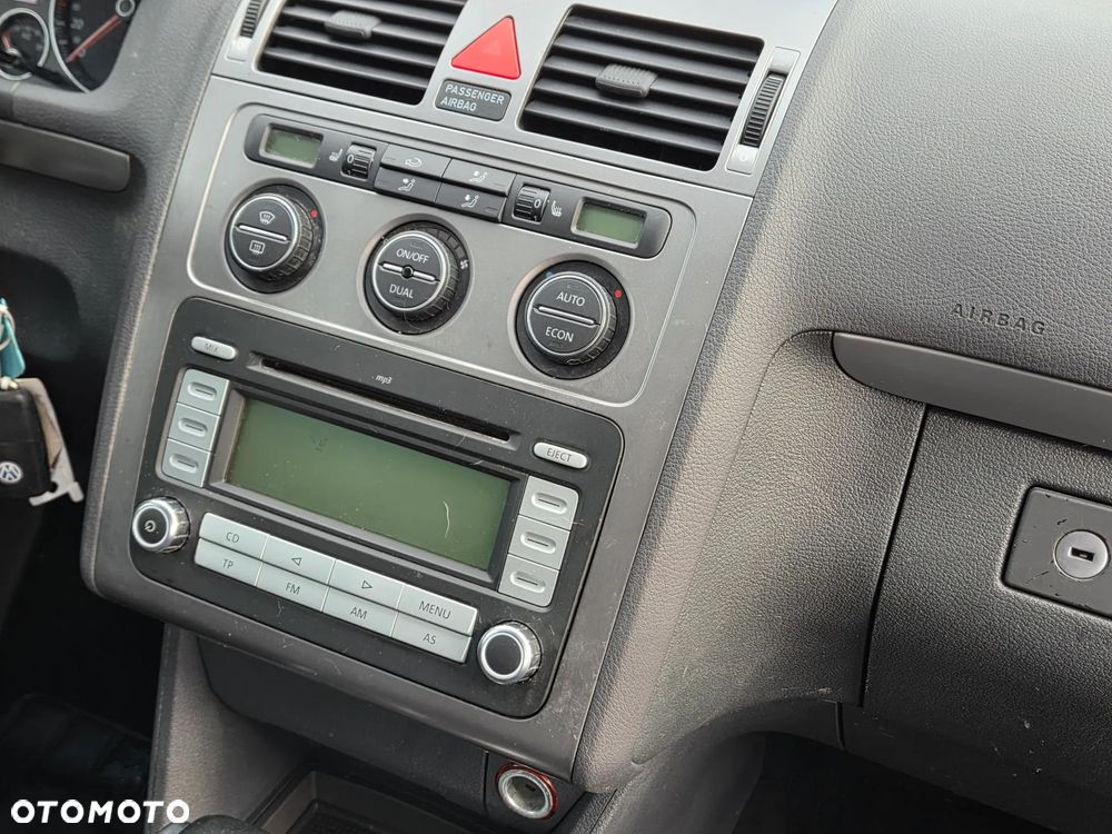 Volkswagen Touran 2.0 TDI DPF DSG Highline - 18