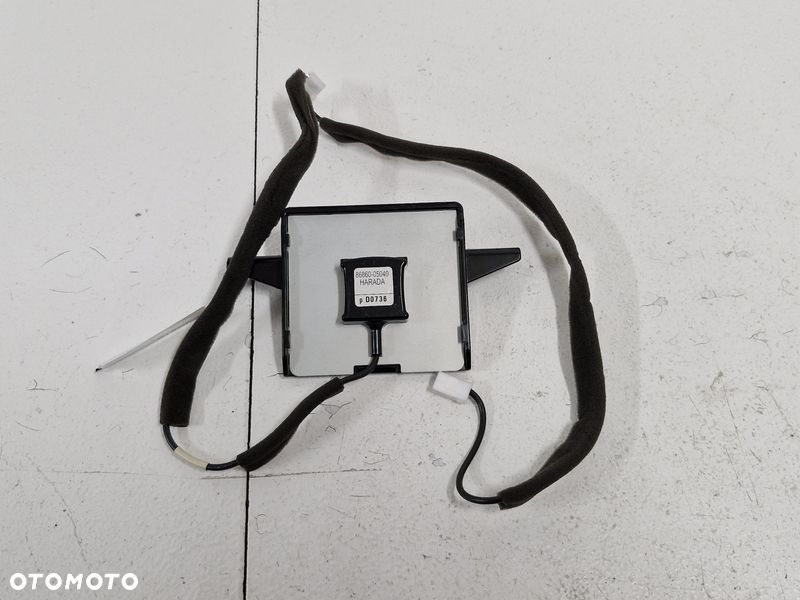 TOYOTA AVENSIS T27 LIFT T29 ANTENA GPS 86860-05040 - 1