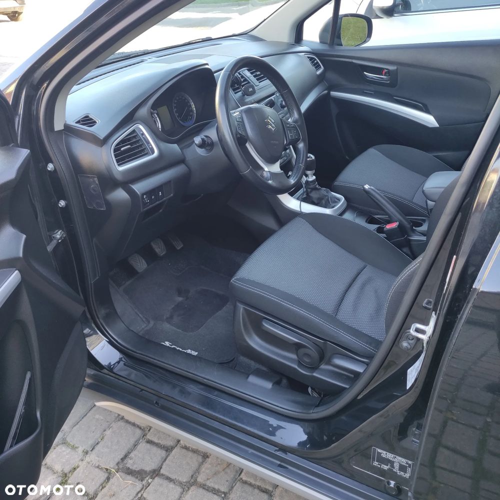 Suzuki SX4 S-Cross - 12
