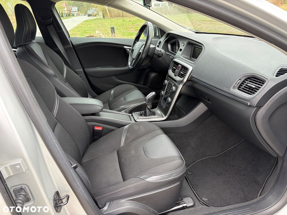 Volvo V40 T3 Kinetic - 7