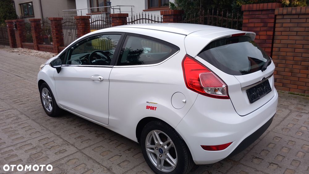 Ford Fiesta 1.0 EcoBoost S&S COOL&CONNECT - 4