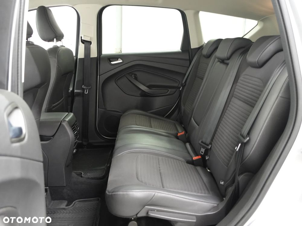 Ford Kuga - 21
