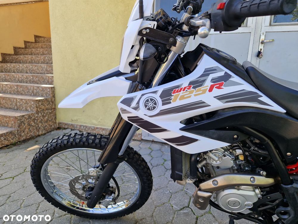 Yamaha WR - 12