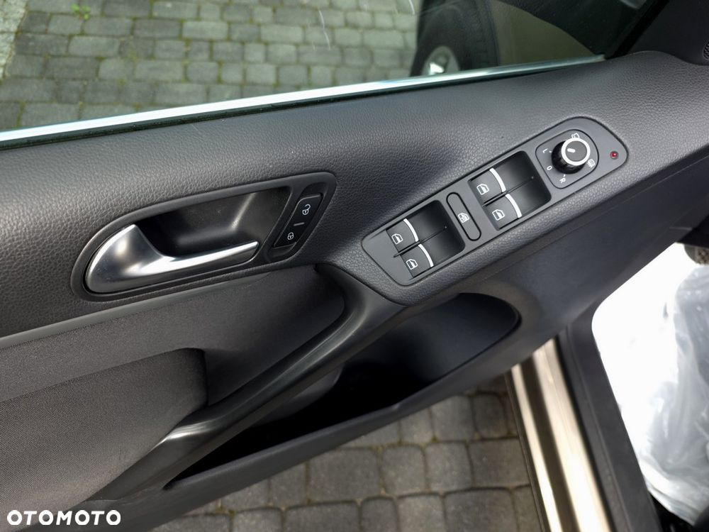 Volkswagen Tiguan 2.0 TDI Perfectline - 13