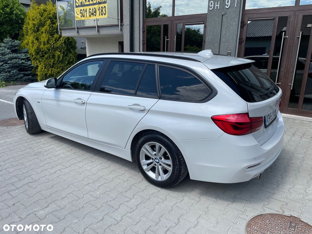 BMW Seria 3 318d Sport Line - 10
