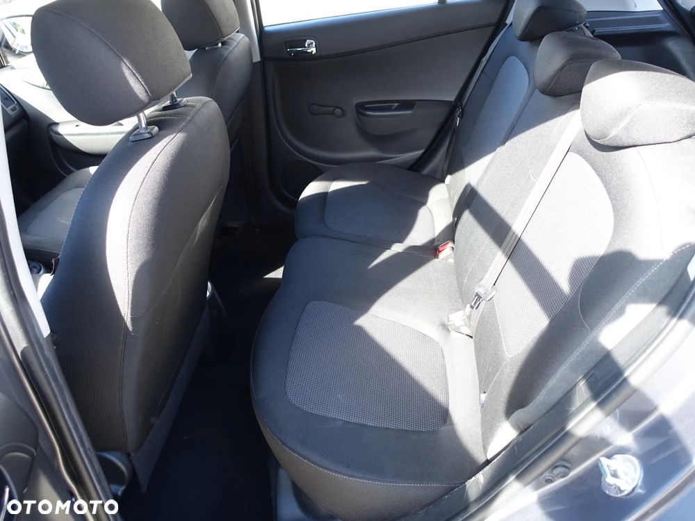 Hyundai i20 1.2 Fifa World Cup Edition - 9