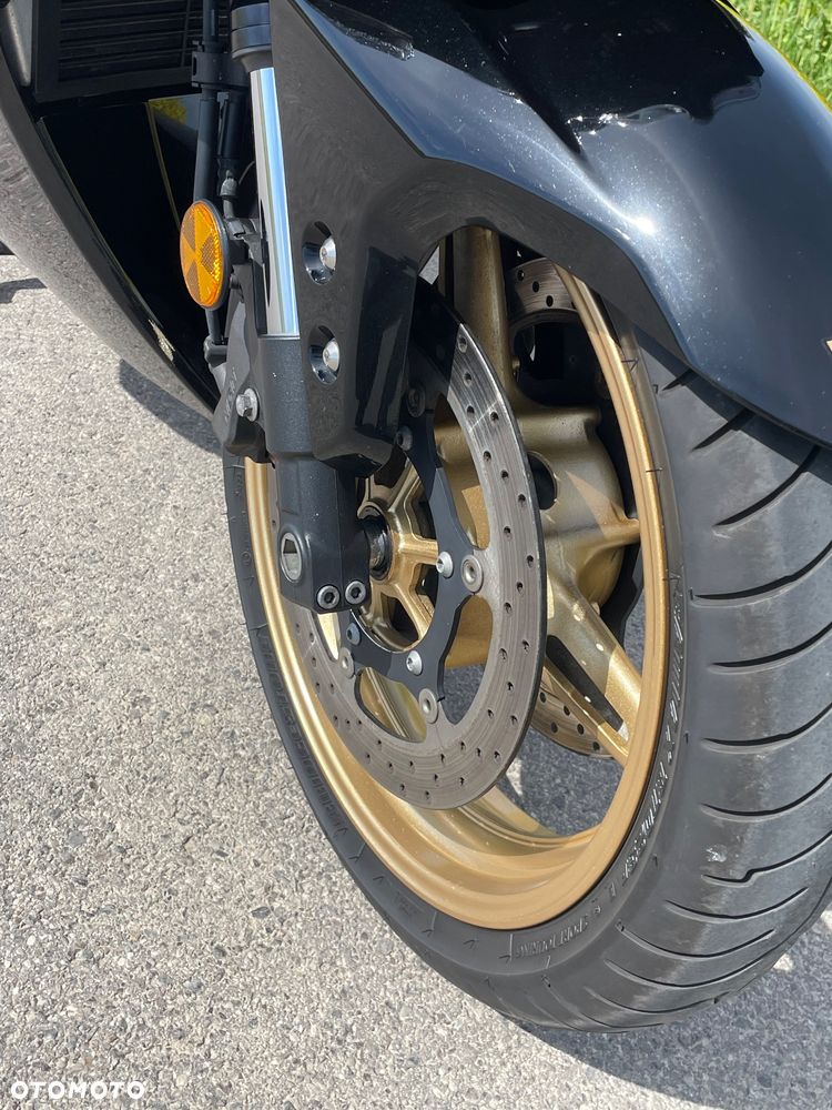 Yamaha FJR - 13