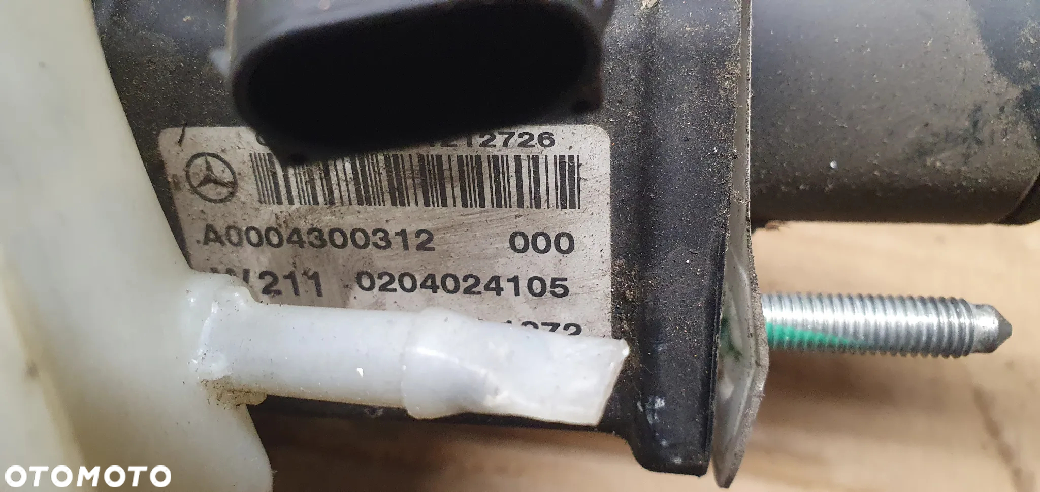 Serwo wspomaganie hamulca Mercedes W211 A0004300312 - 6