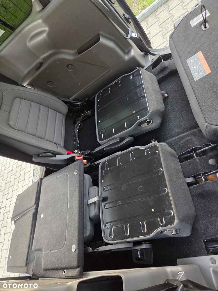 Ford Tourneo Connect Grand - 23