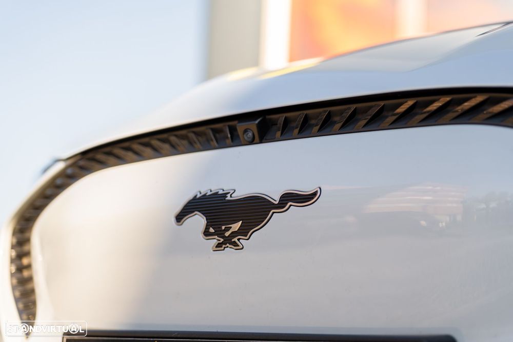 Ford Mustang Mach-E AWD PREMIUM - 35